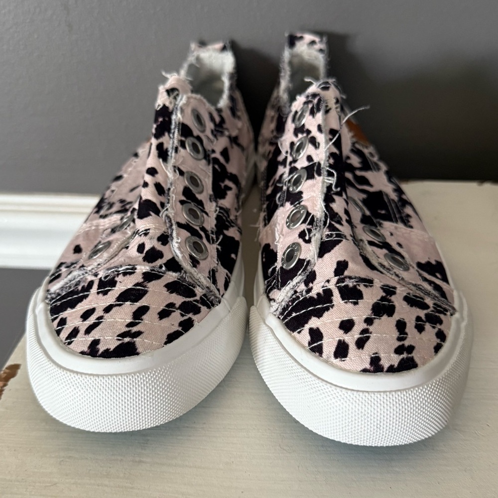Blowfish Malibu Women's Pink Leopard Sneakers